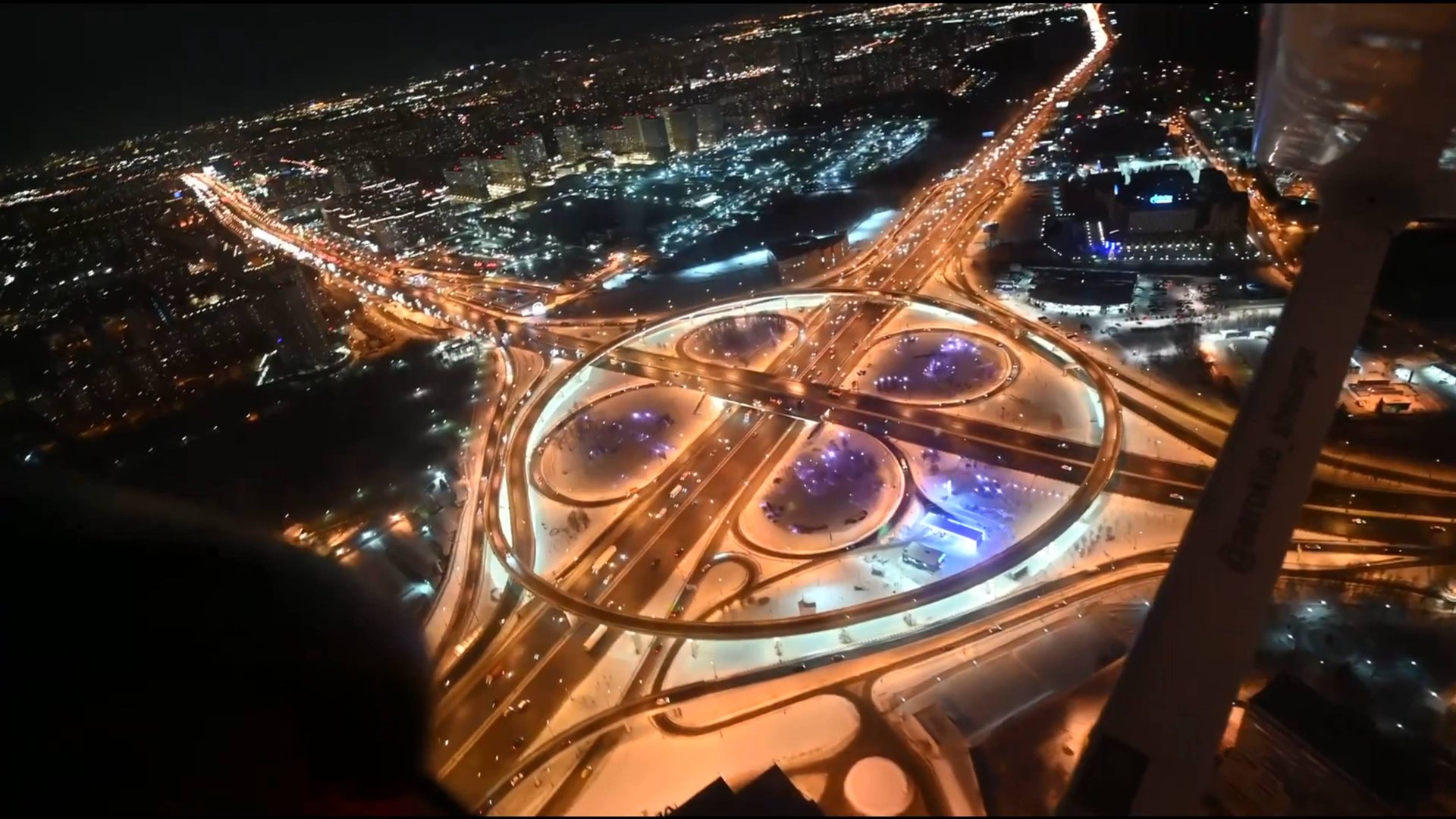 Полёт на самолёте Cessna 172 | Ночная Москва смотреть онлайн