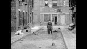 Тихая улица (Чарли Чаплин  1917 год) | Easy Street (Chaplin)