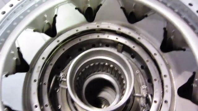 A Closer Look : Main bearing Pt. 3 смотреть онлайн