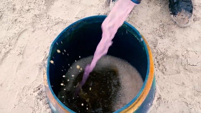 Big Toothpaste Eruption from Barrel, Chupa Chups, 7up, Schweppes, Sprite, Coca Cola vs Mentos смотреть онлайн