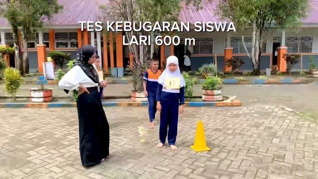 TES KEBUGARAN SISWA _ LARI 600 M UPT SPF SDN 175 BULUKUMBA смотреть онлайн