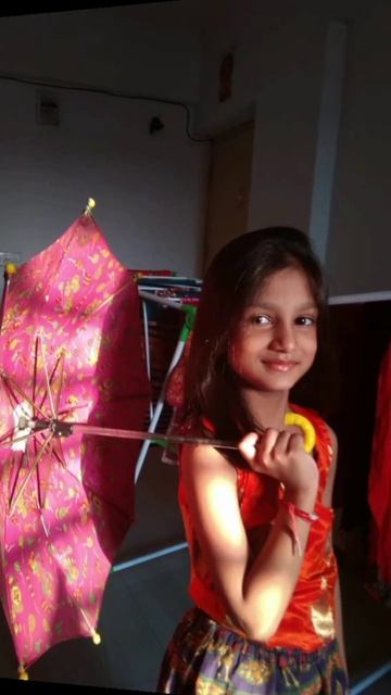 Girl with pink umbrella #viral #trending #love смотреть онлайн