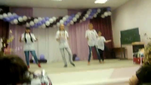 Выступали в школе на День Учителя ;) смотреть онлайн