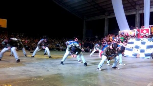hip buck @ initao hugyaw sayaw 2013 4th placer