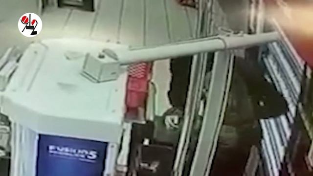 Грабитель бухим притворился