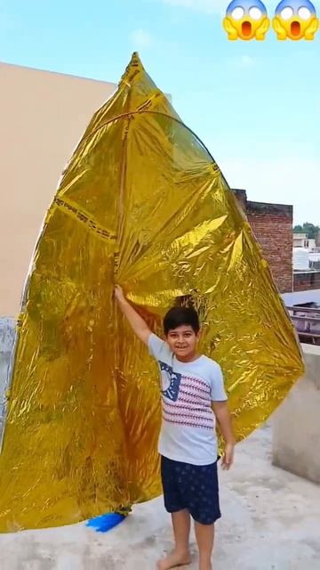 #kiteflying😱 #kiteculture#kitelovers#kitecraze#biggestkite#kites#trendingshorts#ytshots#kitecaching смотреть онлайн