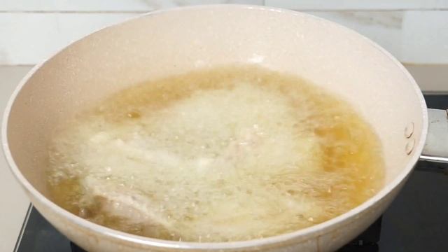 RESEP AYAM GORENG BAWANGPUTIH ENAK DAN GURIH | PAKET BEKAL SUAMI KERJA смотреть онлайн