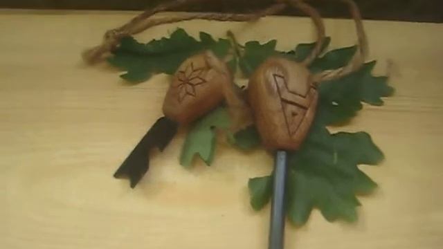 Дубовые рукояти на огниве с кресалом смотреть онлайн