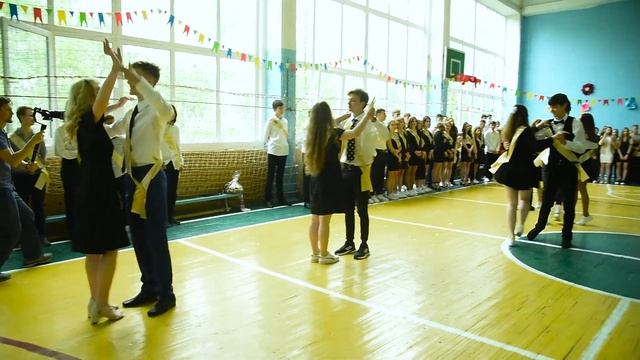 Останній дзвоник в школі 05.06.2021 Вінниця смотреть онлайн