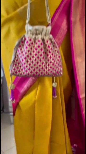Mustard yellow weaving lichi silk saree with attractive rani colour blouse | banarasi silk #shorts смотреть онлайн
