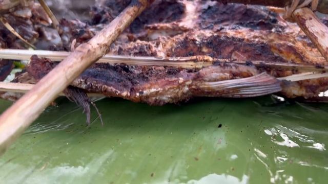 Smoked Fish Recipe | How to Smoke Whole Fish In Village Style смотреть онлайн