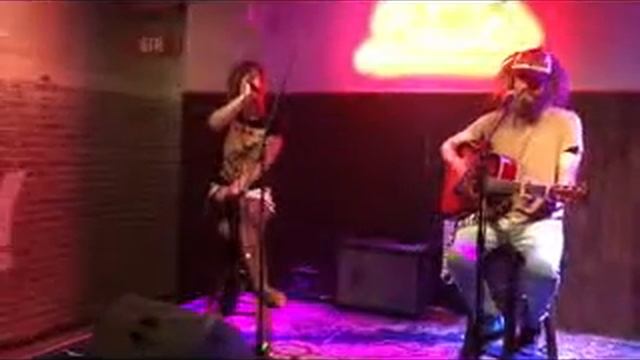 Annie Phylaxis & 21hundred - "STFU" смотреть онлайн