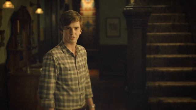 BATES MOTEL T2 Freddie Highmore