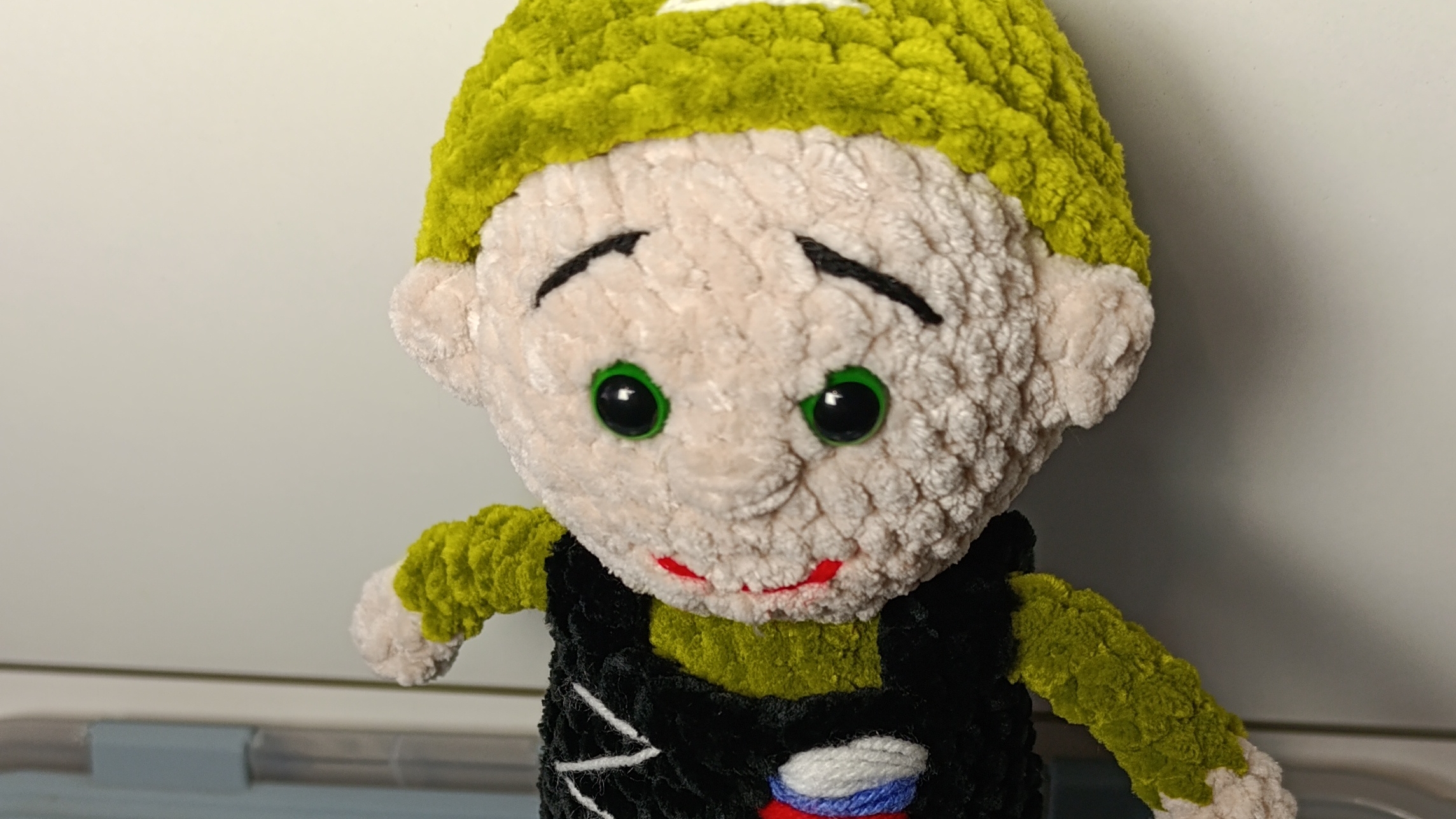 Солдат в бронежилете и шлеме крючком. Мастер-класс на канале смотреть онлайн