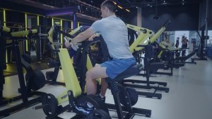 Горизонтальная тяга в Хаммере одной рукой / Single-Arm Hammer Row