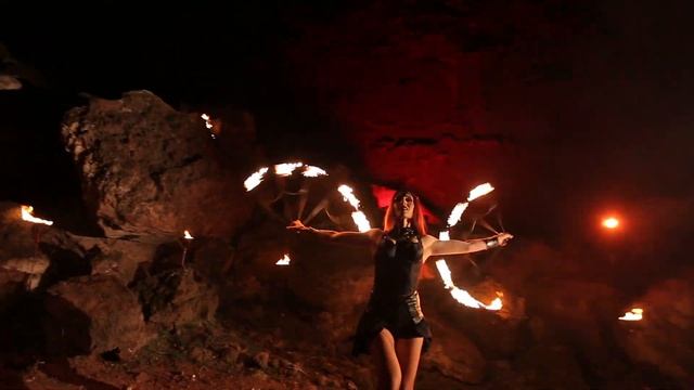 Lianna Khachatryan's Fire dance video - 2021 [ fire hoop,fire fan,fire poi,fire tiara ] смотреть онлайн