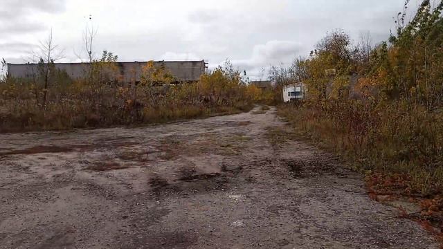 я с другом решили пробраться на судостроительный завод и побегать от Таджиков. смотреть онлайн