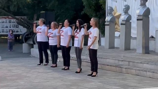 Горит свеча