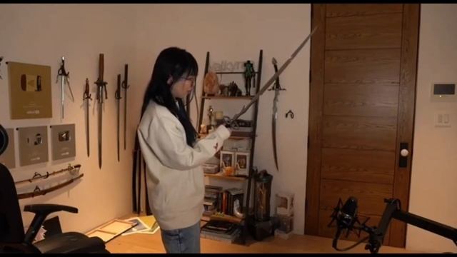 Lily touches Rae's swords in her room смотреть онлайн