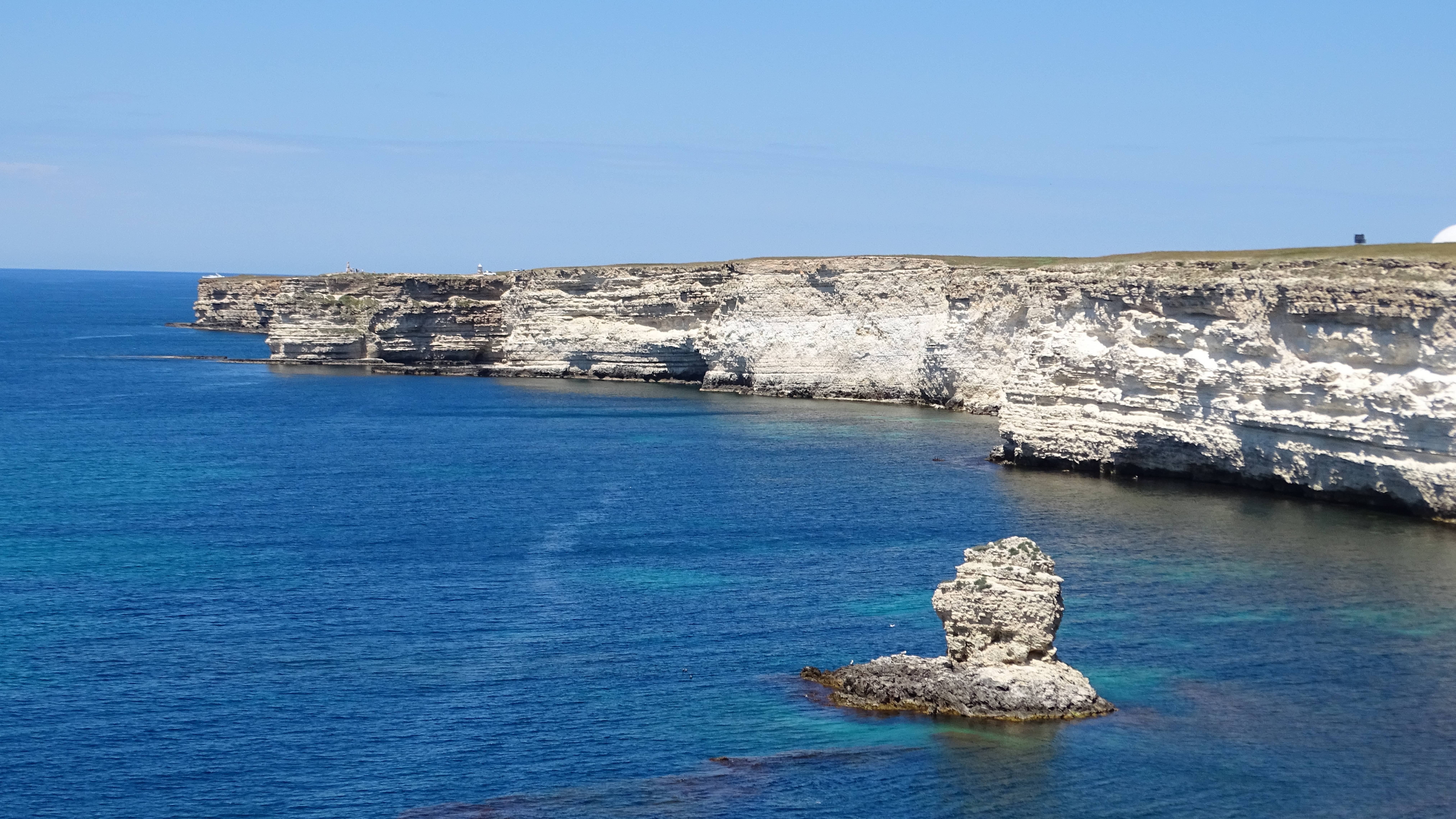 Западный Крым. Мыс Тарханкут. Бухта Любви и Мыслитель. смотреть онлайн
