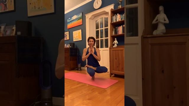 Hot 26 - Almen Wong on 13 April [Livestream on Facebook] смотреть онлайн