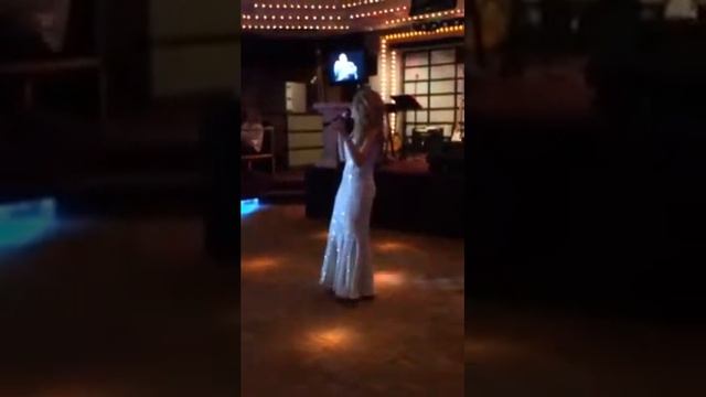 Virna sings Celine at the Lo Kai! смотреть онлайн