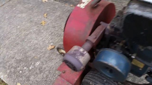Review On My Old Giant Vac 8HP Blower смотреть онлайн
