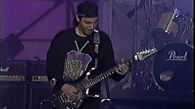 Joe Satriani - Tonight show, NBC Studios 4 1 93 смотреть онлайн