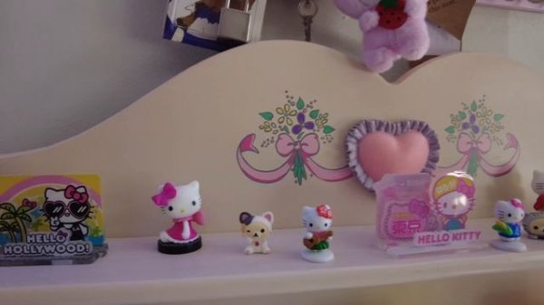 Kawaii room tour 🧸 My Hello Kitty/Cutecore inspired room! 💞The Sanrio collection is expanding 🎀