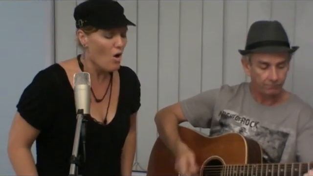 Vanessa Amorosi Have A Look Cover By Fullstride