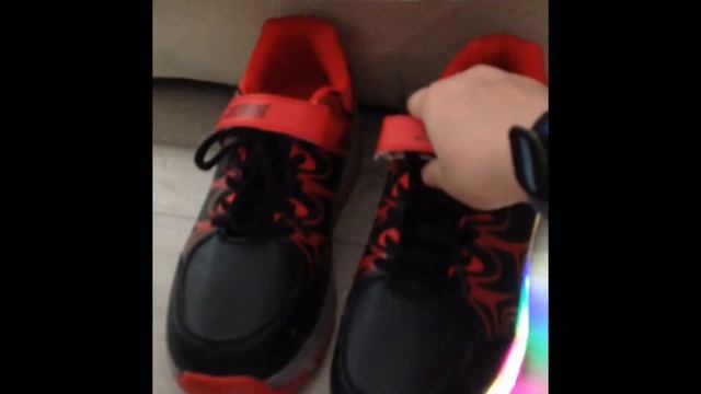 Kids girl boy light up man roller shoes смотреть онлайн