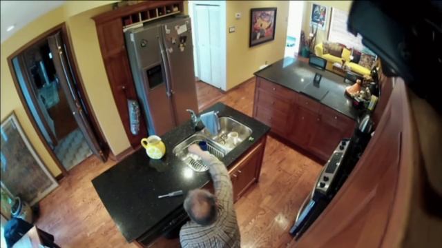 Tory candidate caught urinating in homeowner's coffee mug смотреть онлайн