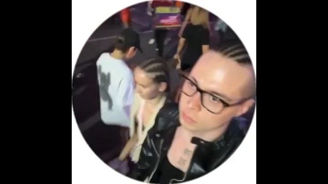 ФРАМЕ ТАМЕР И КИРА ГУЛЯЮТ ПО ЧАЙНА ТАУН