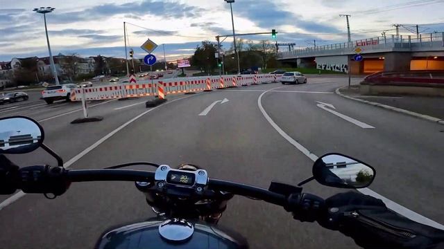 Вечерняя поездка на Harley-Davidson Breakout. От первого лица.