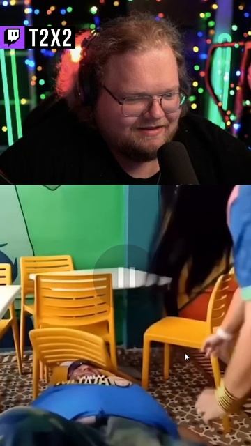 Экономят 💸🪑 - #t2x2 #т2х2 #twitch #твич #shorts #юмор #мем смотреть онлайн