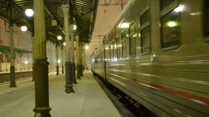 «Быстрое отправление» ЧС7-104 с поездом №061 Москва-Великие-Луки