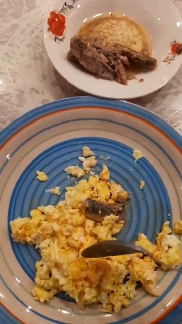 no rice!!only egg and sardines смотреть онлайн