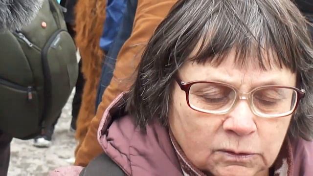 Нацполиция и активисты заблокировали посольство РФ в Киеве смотреть онлайн