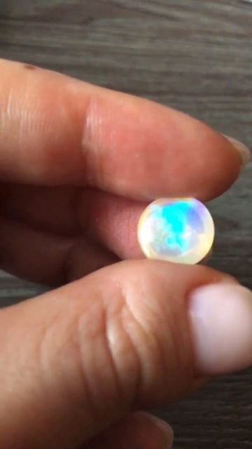 Эфиопский опал «Неон» honey comb 4,9ct смотреть онлайн