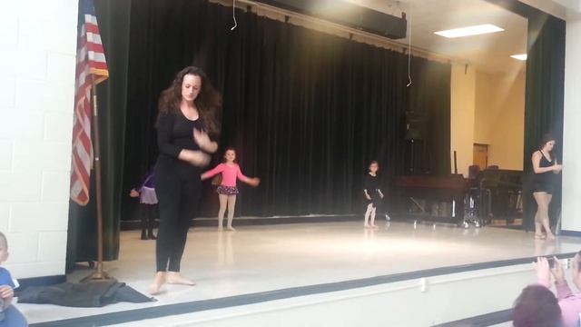 Vanna dancing at pancake breakfast смотреть онлайн