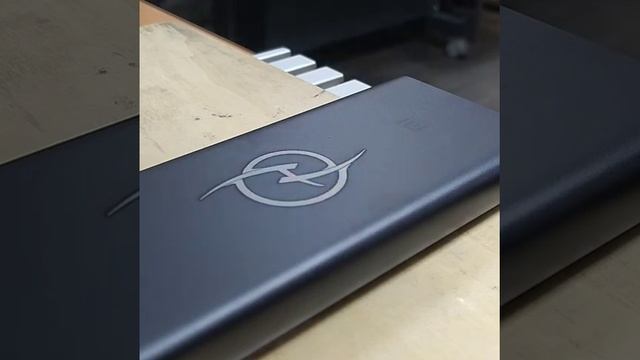 Гравировка на Power Bank Mi | гравировка логотипа |  Laser Engraving