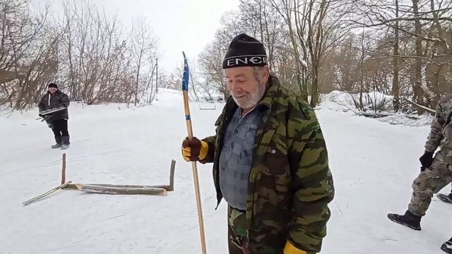 Хоккей на р.Рогозна близ д.Авдеева ! смотреть онлайн