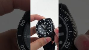 SEIKO 精工五號 黑色時尚自動上鍊機械皮革腕錶/黑 SRPD65K3