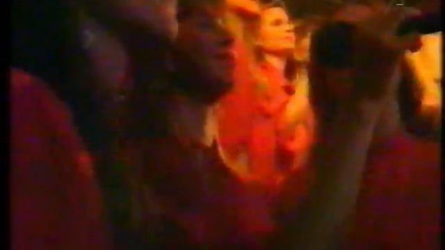 Celine Dion Love can move mountains - Live смотреть онлайн