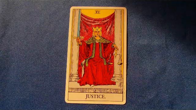 Learn Tarot: The Justice MAjor Arcana Tarot Card смотреть онлайн