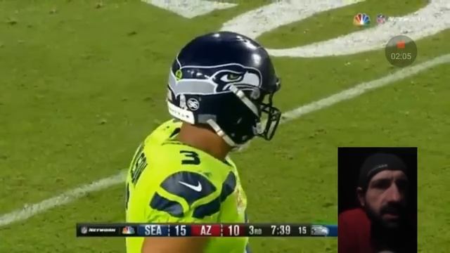 RUSSELL WILSON TAKES BIG HIT Seahawks Vs Cardinals Today 11-09-17