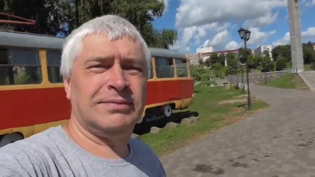 Видео: Геннадий Горин на набережной снимает видео про трамвай в городе Орле, город Орёл смотреть онлайн
