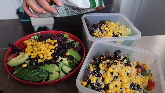 WHAT I EAT IN A DAY - VEGAN MUM OF 6! TAIRA смотреть онлайн