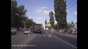 КАМАЗ СБИЛ ПЕШЕХОДОВ