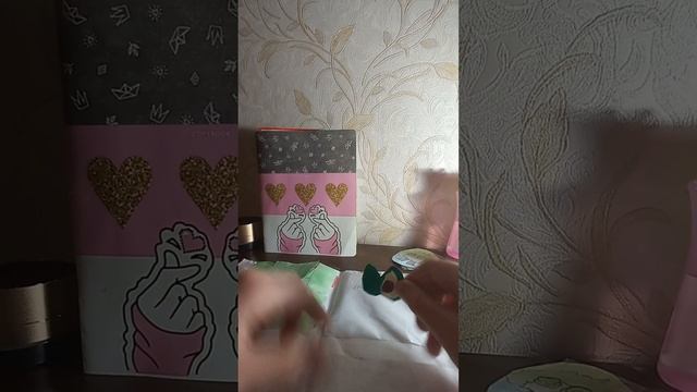 обзор на 2 стикербука